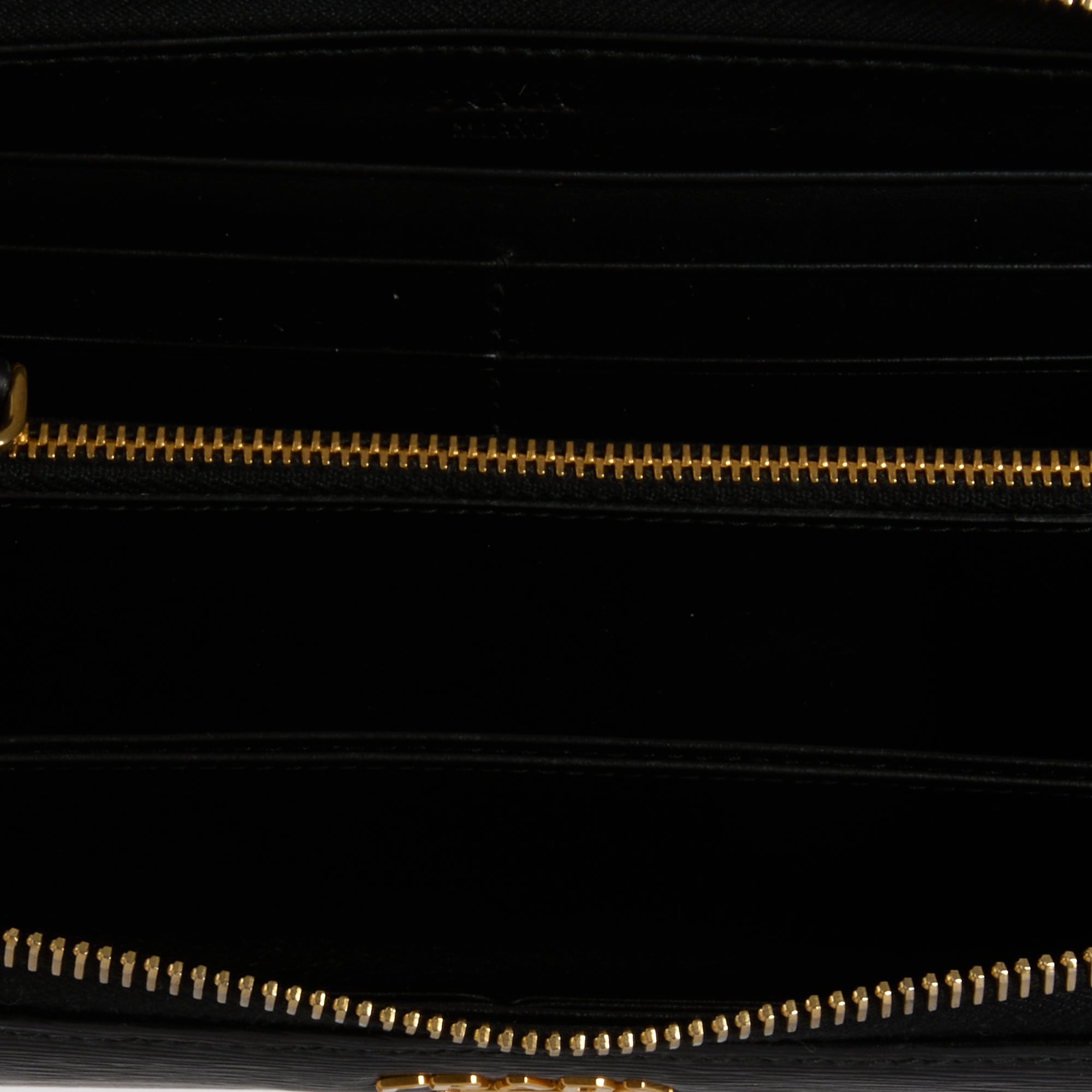 PRADA - Portefeuille Long en cuir Saffiano Noir - Hand bag