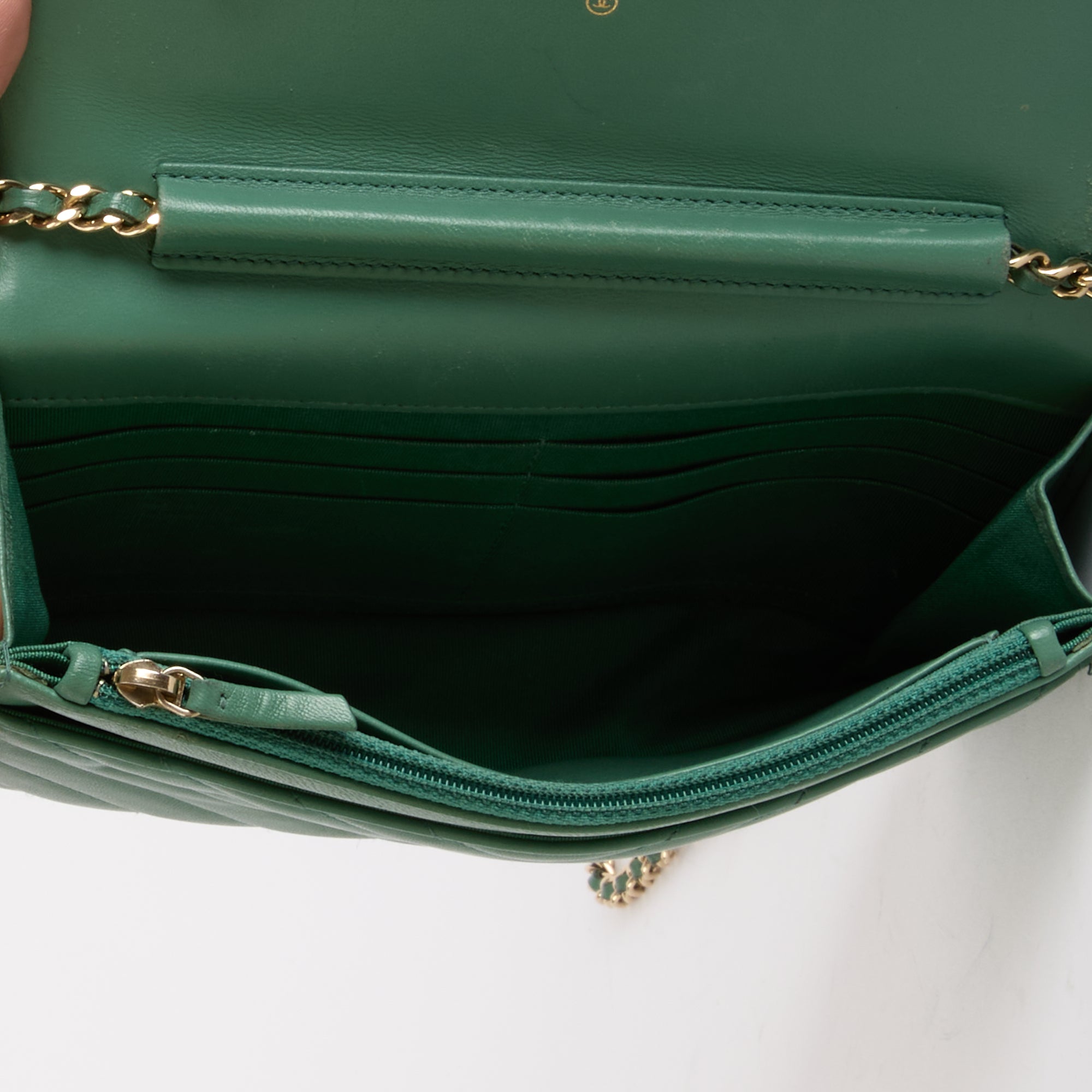 CHANEL - Sac bandoulière Wallet on Chain Cuir Chevron Vert - Shoulder Bag