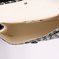 CHANEL - Sac bandoulière 2.55 Tweed Noir et Blanc - Hand bag