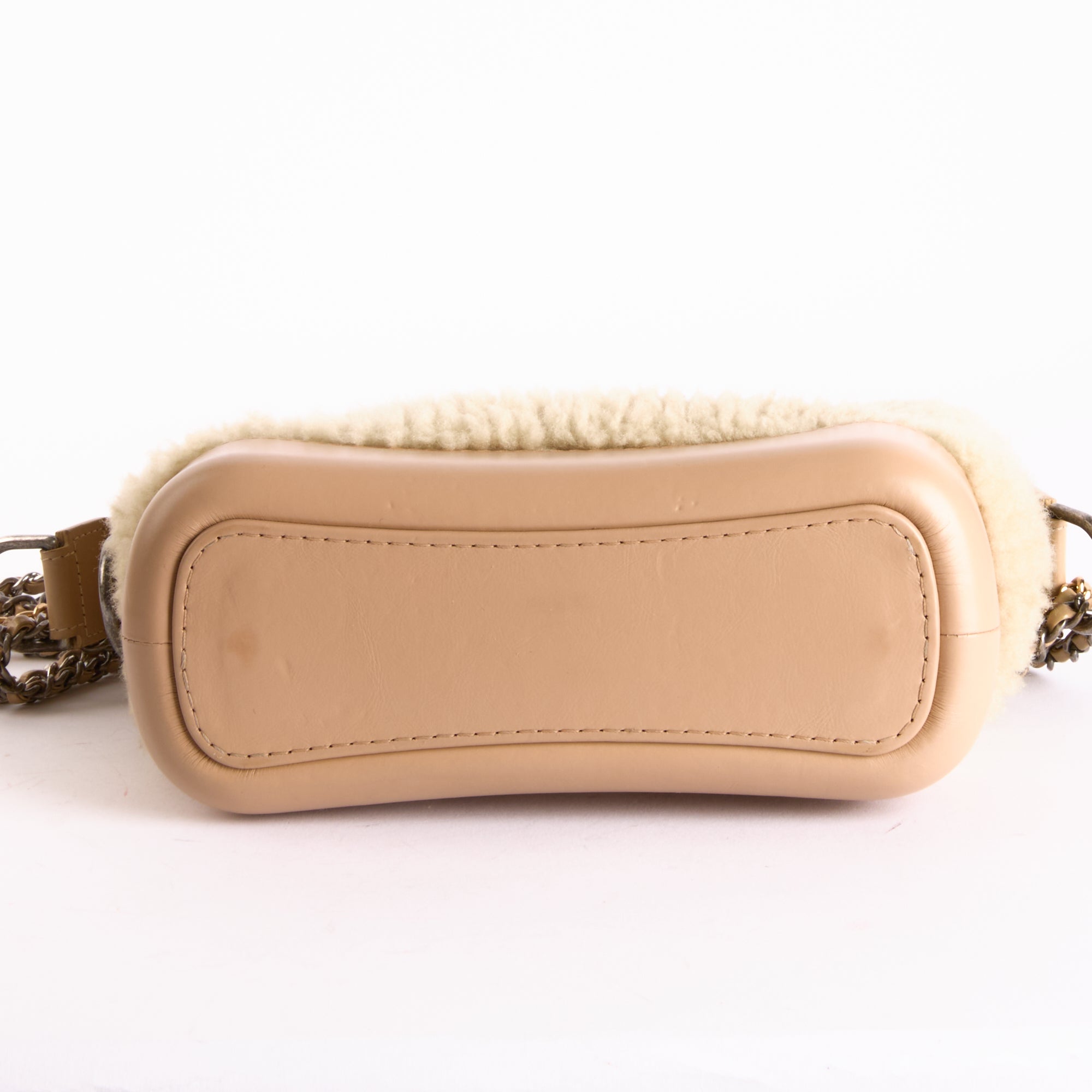 CHANEL - Sac bandoulière Gabrielle PM Shearling cuir - Hand bag