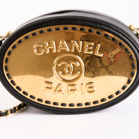 CHANEL - Sac bandoulière Coco Mark plaque doré cuir noir - Hand bag
