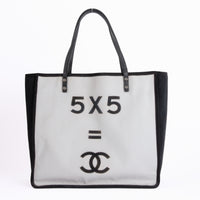 CHANEL - Small White Tote Bag 5x5 CHANEL - Tote Bag