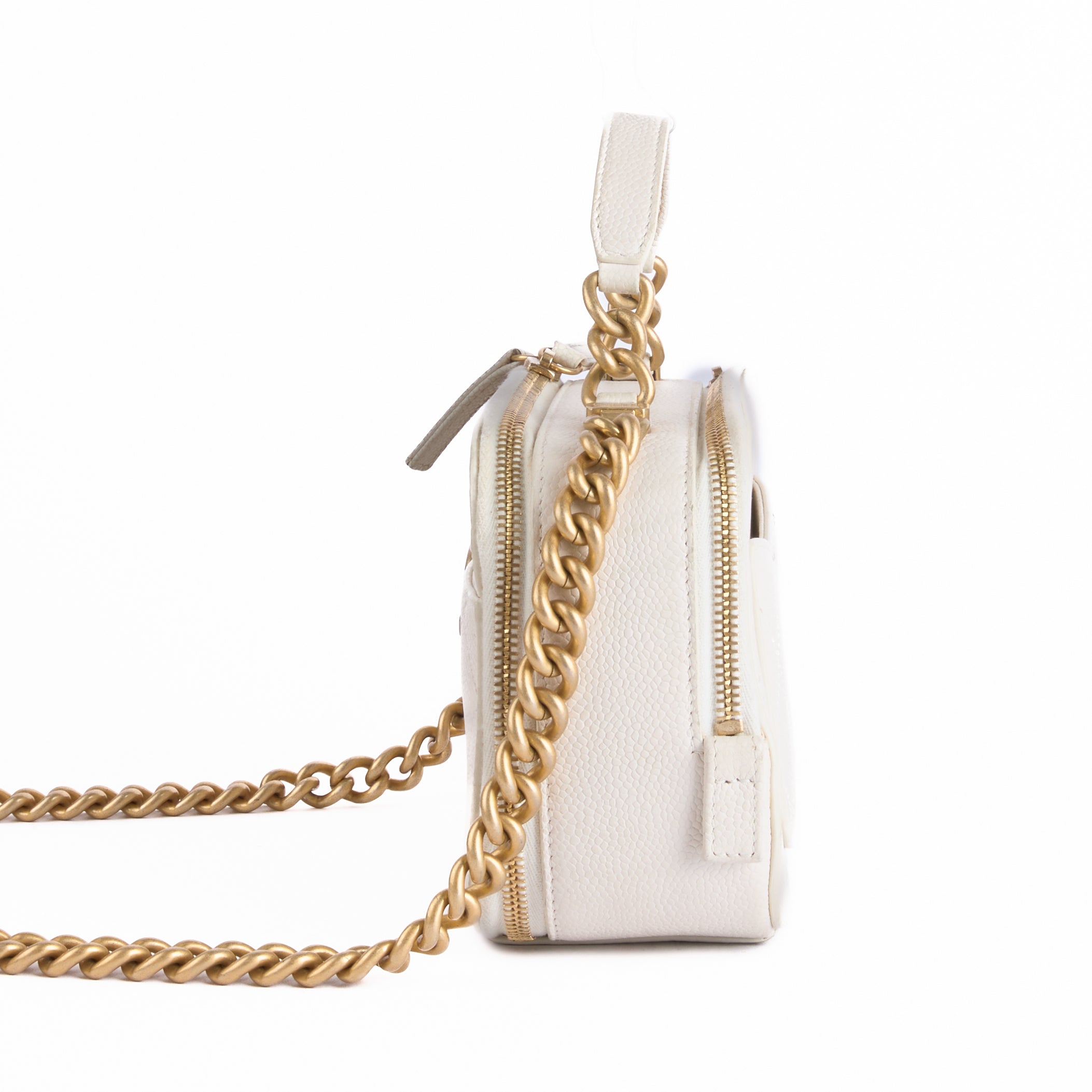 CHANEL - Sac bandoulière Vanity Logo CC cuir caviar blanc - Hand bag