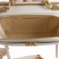 CHANEL - Sac bandoulière Vanity Logo CC cuir caviar blanc - Hand bag