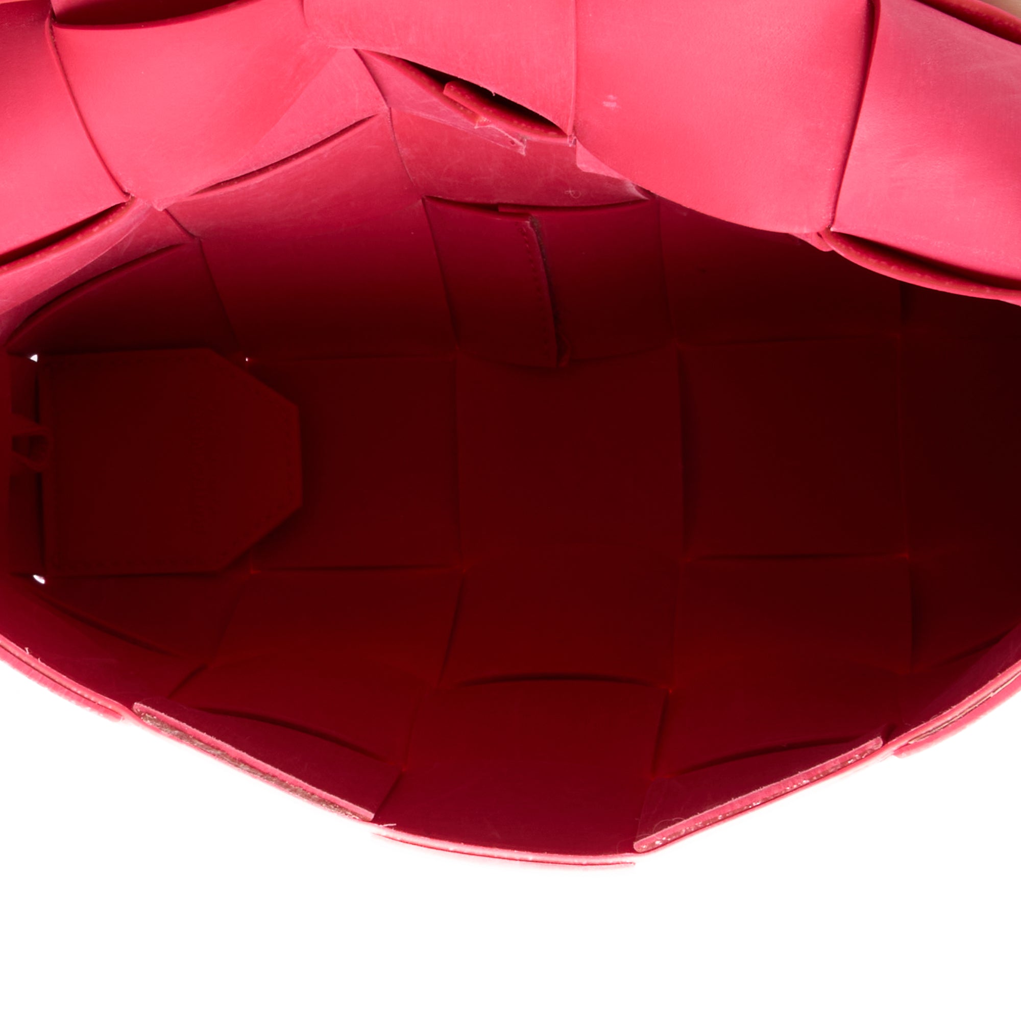 BOTTEGA VENETA - Pink rubber Intrecciato Cassette bag - Hand bag