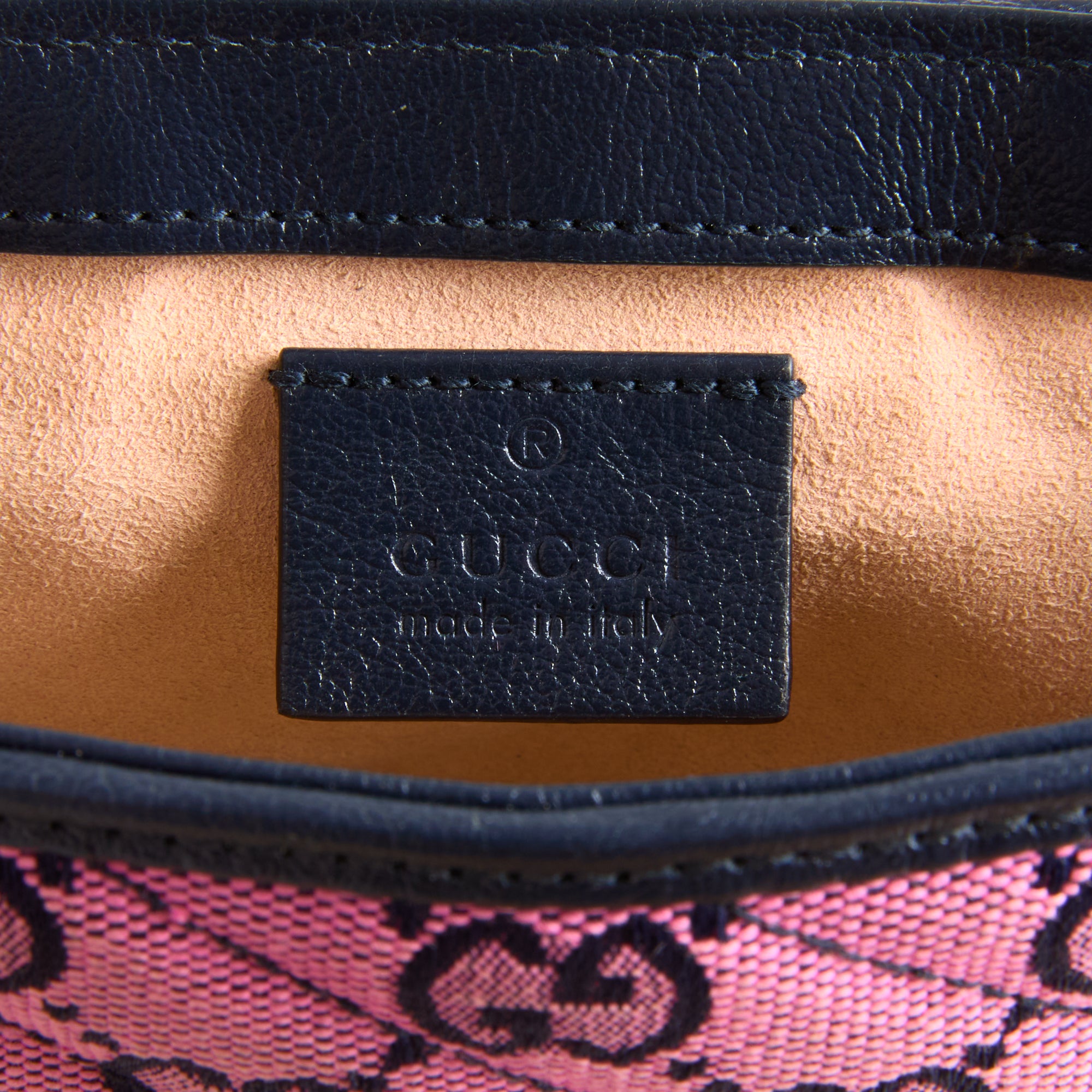 GUCCI - Sac bandoulière Mini Marmont toile GG Guccissima rose - Hand bag