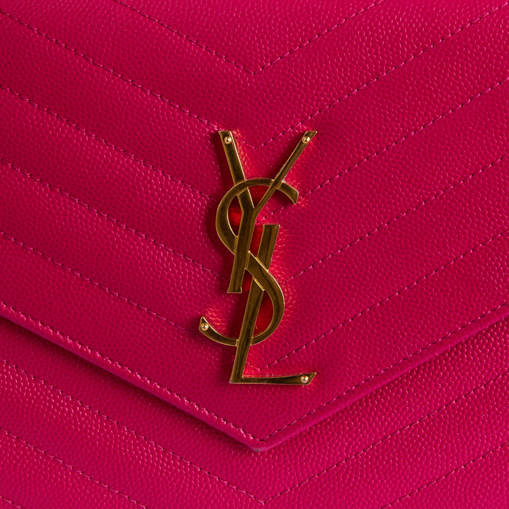 SAINT LAURENT - Sac bandoulière Enveloppe Cassandre cuir rose - Hand Bag