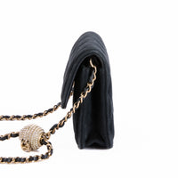 CHANEL - Sac bandoulière Mini Logo CC velours noir - Hand bag