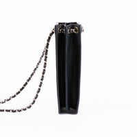 CHANEL - CC Logo Phone Case shoulder bag in black patent leather - Handbag 