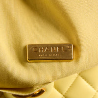 CHANEL - Sac à dos Timeless cuir matelassé jaune - Hand bag
