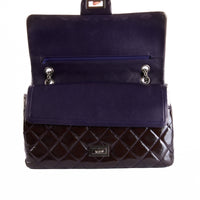 CHANEL - Sac bandoulière 2.55 Jumbo cuir vernis violet - Hand bag