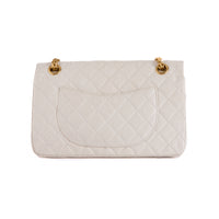 CHANEL - Sac bandoulière 2.55 Classique Medium cuir blanc - Hand bag