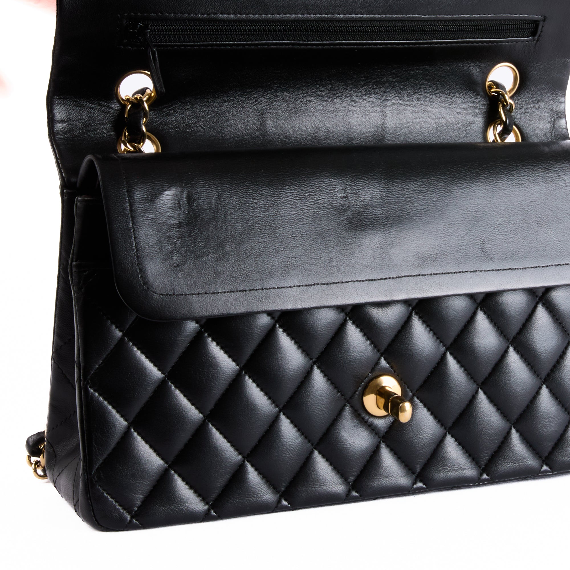 CHANEL - Sac bandoulière Timeless Medium classique cuir noir - Hand bag
