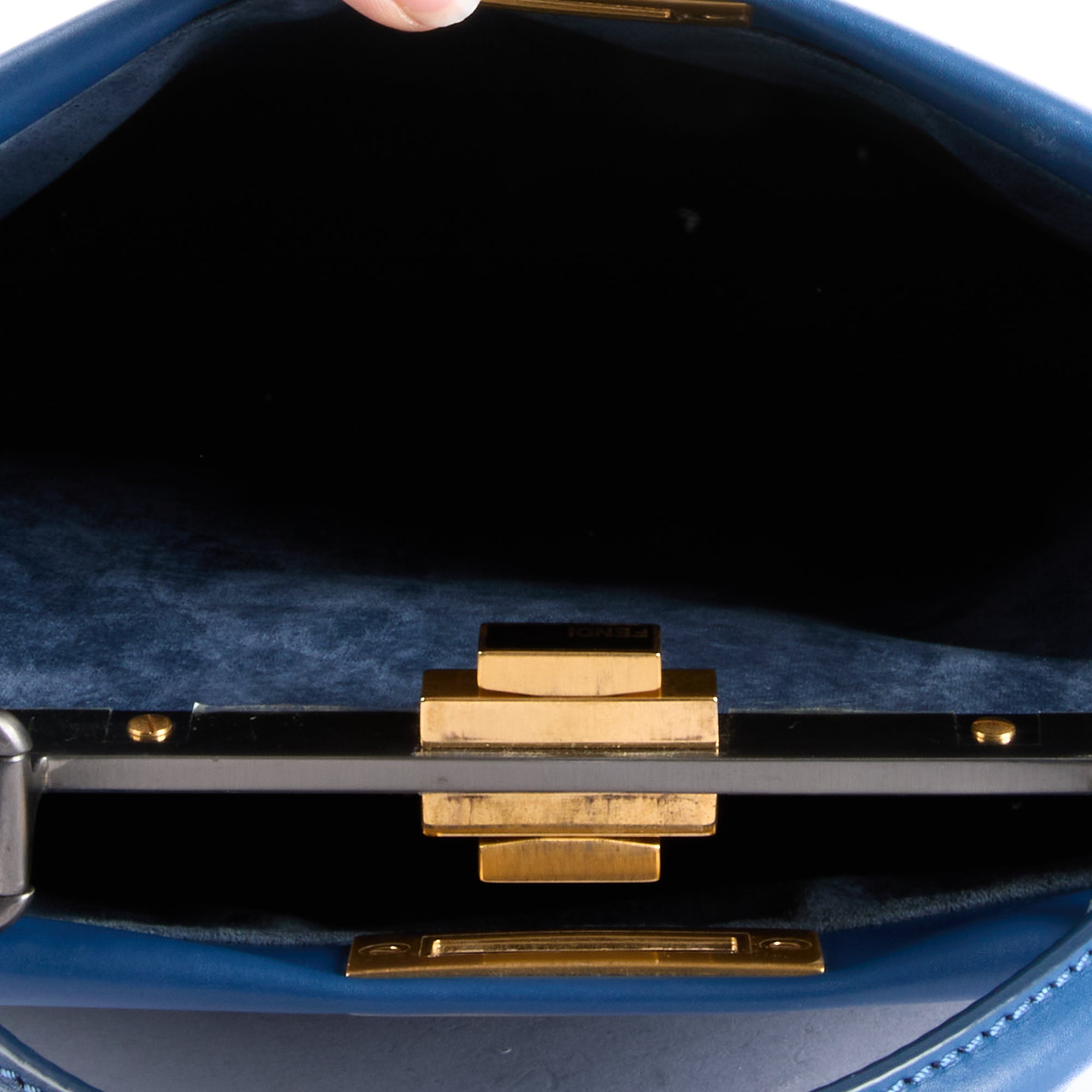 FENDI - Sac à main Peekaboo Medium cuir bleu marine - Hand bag